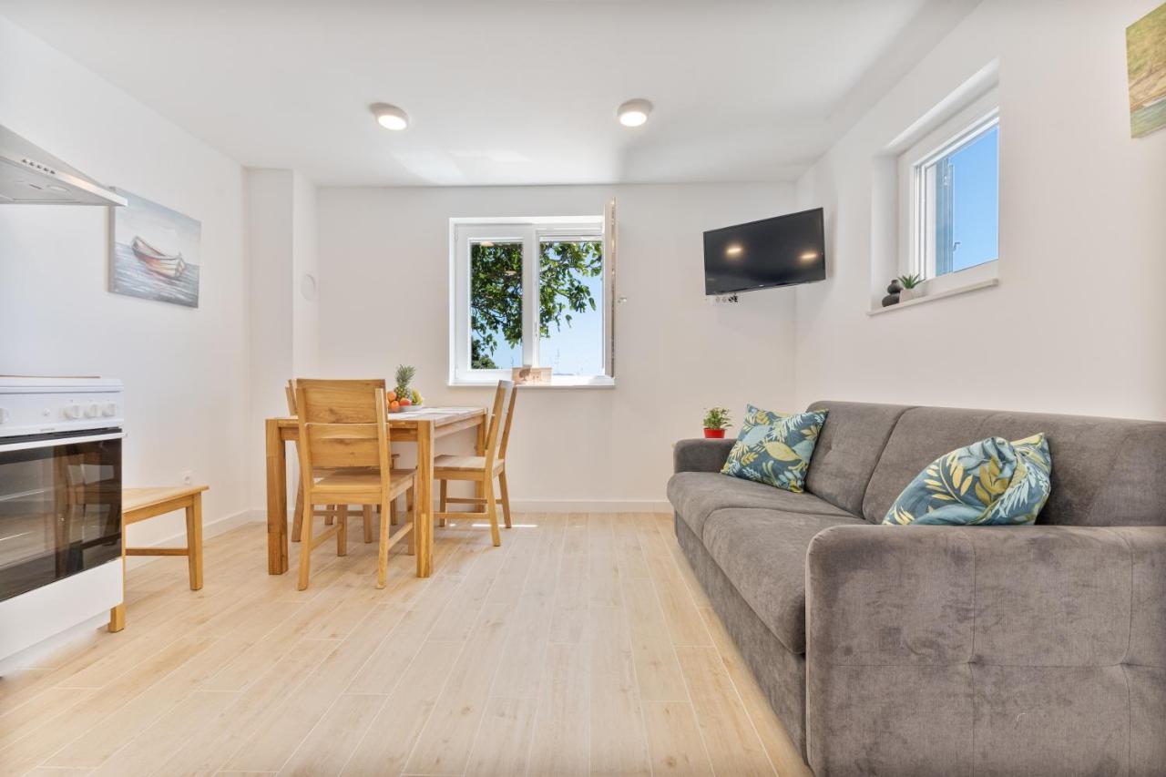 Gdinj Seaside Cottage Maslina מראה חיצוני תמונה